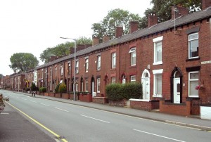 Which area in Manchester to buy an investment property? Oldham property types.